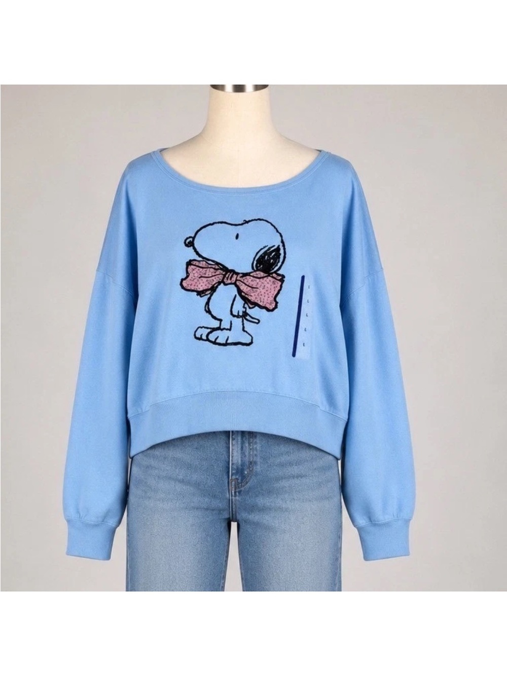 Blue Snoopy Graphic Crewneck Sweater with Pink Rhinestone bow . Size Large NWT